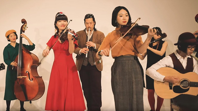 tricolor - Across the Border