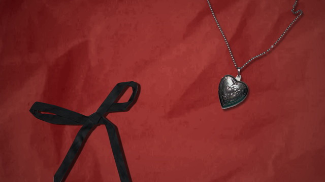 Emeline - Iconique (Lyric Video)