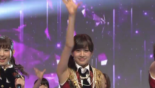 AKB48 - 大声ダイヤモンド (Live)