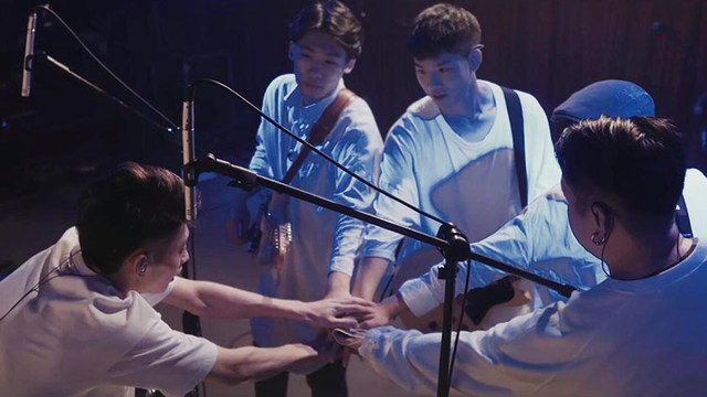 Theseus 忒修斯 - 掠交替 霭霭微光版