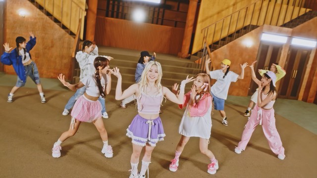 We;Na (위나) - Baby Step (Performance Ver.)