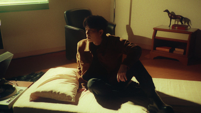 林宇中 - 哭了又笑 (Lyric Video)