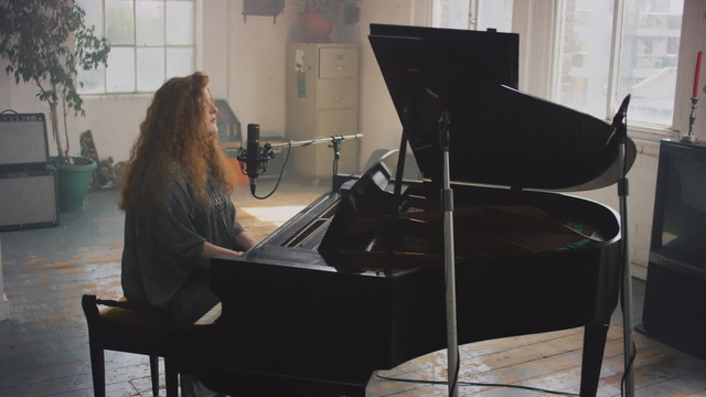 Frances - Let It Out (Acoustic)