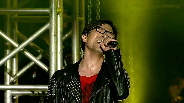 汪峰 - 春天里 (存在·超级巡回上海演唱会)