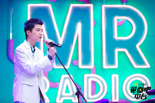 张蔷 - 李天泽跳“00后广播体操”，音乐你绝对猜不到！ (Live)