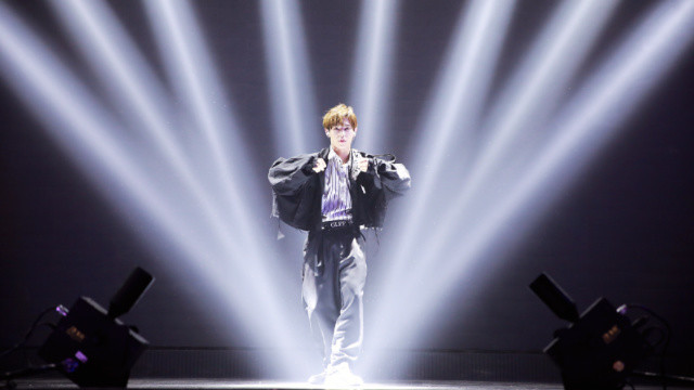 S.K.Y左叶 - 左叶个人solo舞蹈表演《crush》 (觉醒东方家族粉丝见面会)