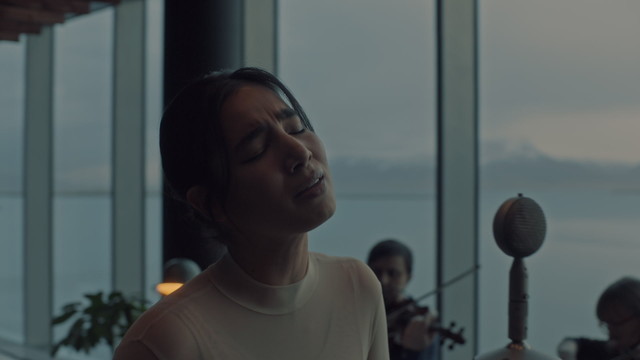 Ólafur Arnalds - The Bottom Line (Sunrise Session II / Performance Video)