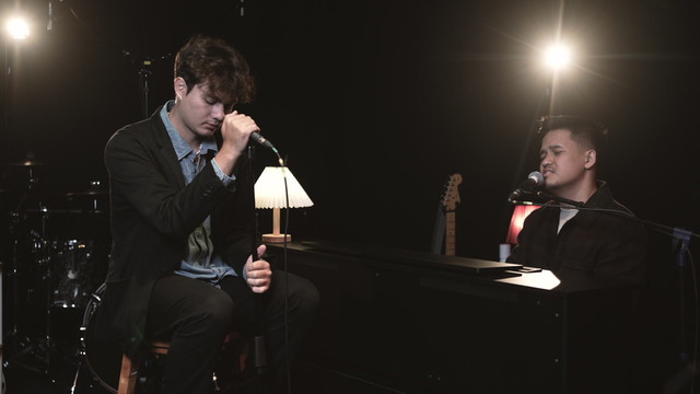 Nyoman Paul - 10 Menit Untuk Selamanya (Live Session)