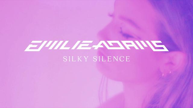 Emilie Adams - Silky Silence (音频版)