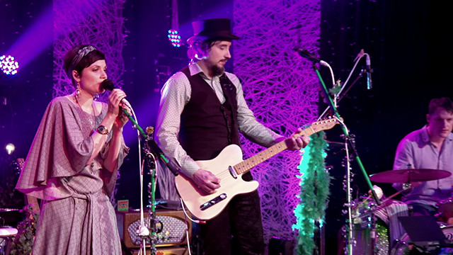 Mrs. Greenbird - Let Go (Live)