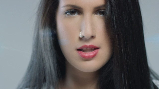 Lyna Mahyem - A mes côtés