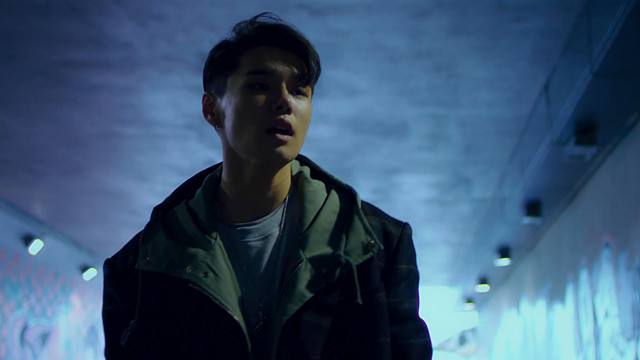 DEAN - D(Half Moon)