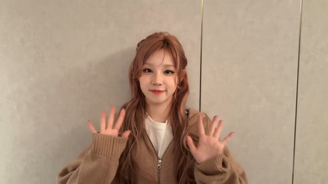 宋雨琦 (YUQI) - 宋雨琦邀你到巅峰潮流榜参与挑战