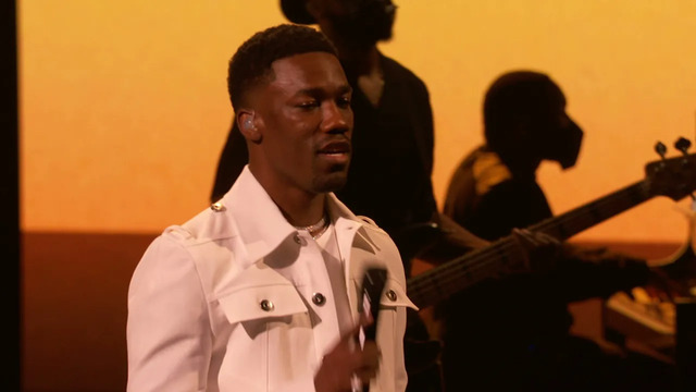 GIVĒON - Heartbreak Anniversary (Live From AMAs 2021)