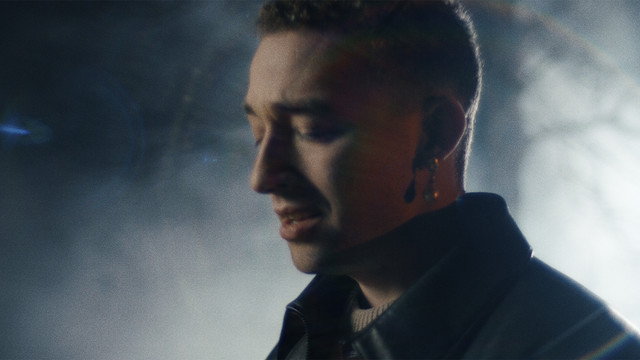 Maximillian - Miss Her (Lyric Video)