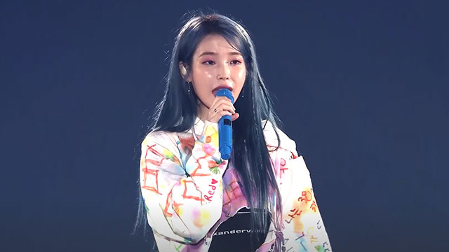 IU - Blueming (Live At 2019 IU Tour Concert 'Love, poem')