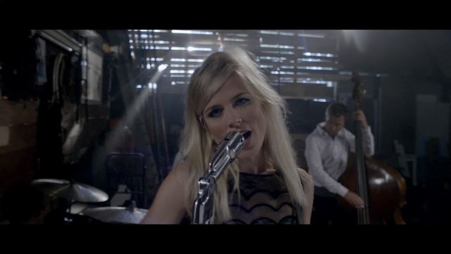 The Common Linnets - Give Me A Reason