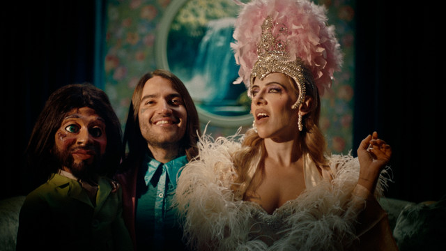 Axel Fiks - me pasa que (Official Video)