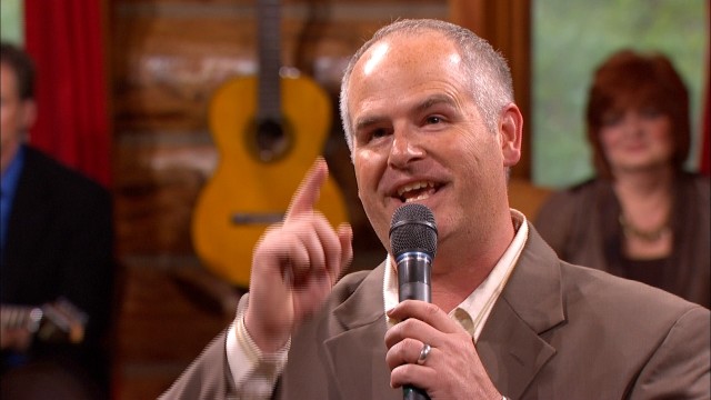 Bill & Gloria Gaither - I Could Never Praise Him Enough (Live)