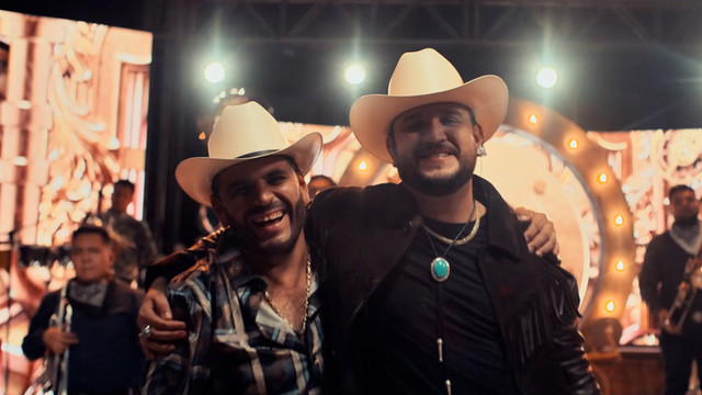 Edén Muñoz - Le Pasé a la Plebe (Video Oficial)