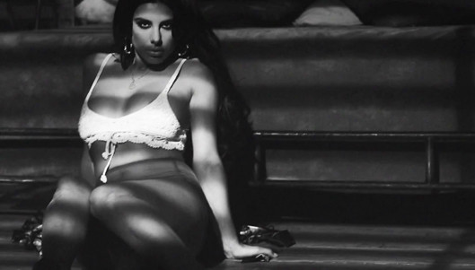 Robin Thicke - All Tied Up