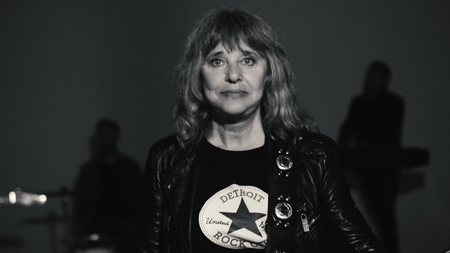 Suzi Quatro - Bad Moon Rising