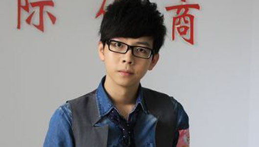 胡夏 - 她来听我的演唱会 (超级星光大道 )