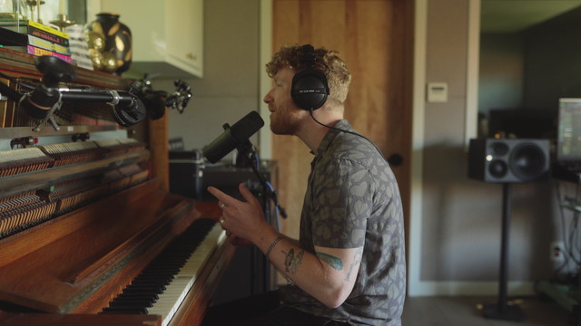 JP Saxe - Someone Else's Home (Live Solo)