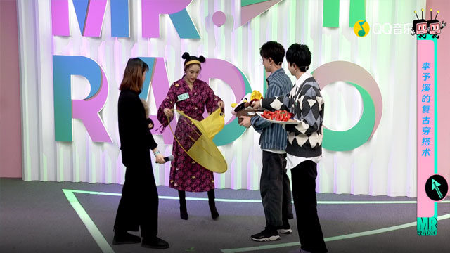 见面吧 - 李予溪分享复古穿搭术 现场为粉丝穿搭改造 (花絮版)