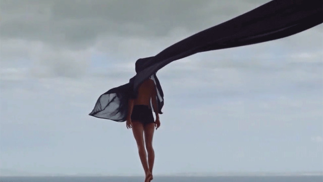 Dimitri Vegas & Like Mike - Stay A While