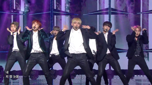 BTS - 21세기 소녀 (Live At Music Bank 2016/11/04) (21st Century Girls)