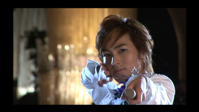 山内惠介 - 恋する街角