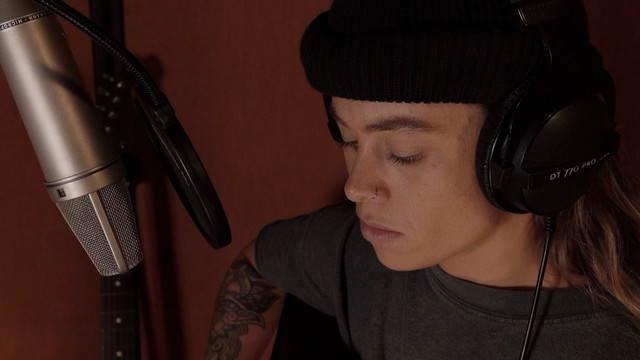 Tash Sultana - Let the Light In (Live at Lonely Lands Studio)