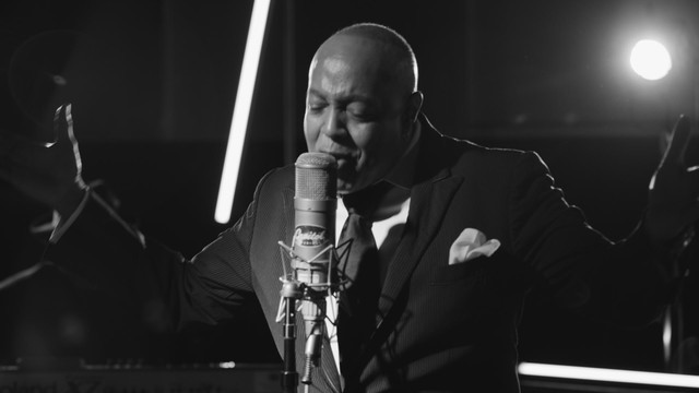 Peabo Bryson - All She Wants To Do Is Me (1 Mic 1 Take)