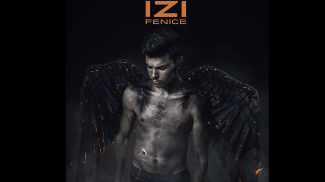 IZI - Solo (音频版)