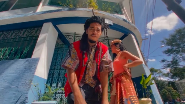 Marina Peralta - Na mão de quem