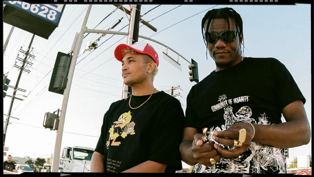 Bryce Vine - Help(feat. Pheelz) (歌词版)