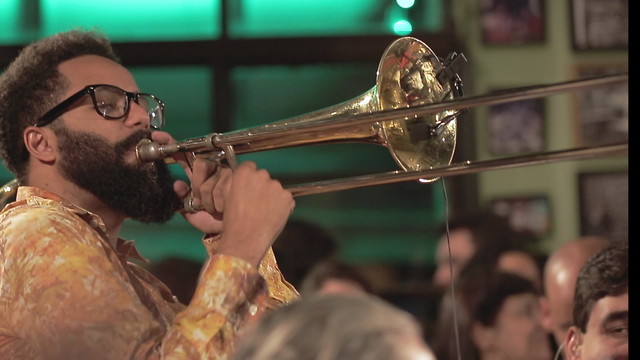 Moacyr Luz e Samba do Trabalhador - Prá Que Pedir Perdão (Ao Vivo)