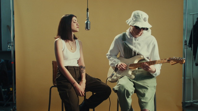 Gioia - Hot Thing (Acoustic version)