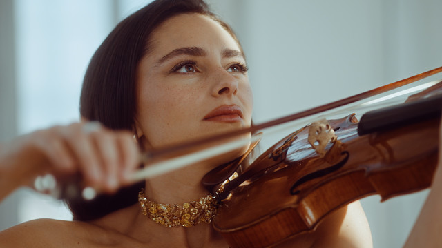 Esther Abrami - Nightlight (Official Video)