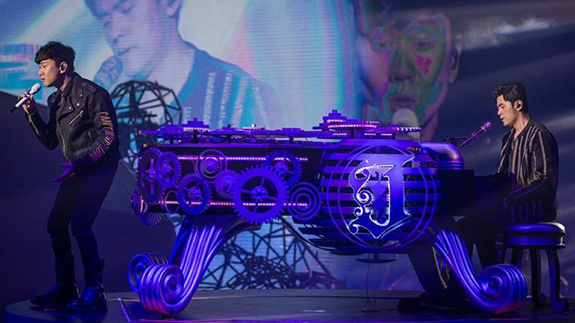 周杰伦 - 算什么男人 (太阳城集团10周年传奇之夜)