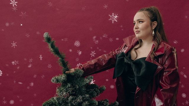 Cyrko - Nie będę Twoją dziewczyną w te święta (Official Video)