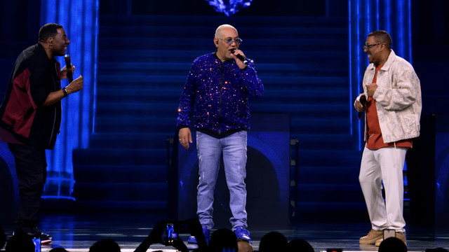 Samba 90 Graus - 24 Horas de Amor / É Você