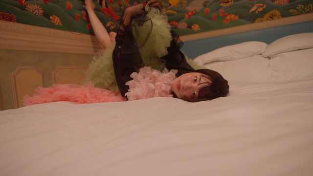 7co - Lonely in Gorgeous