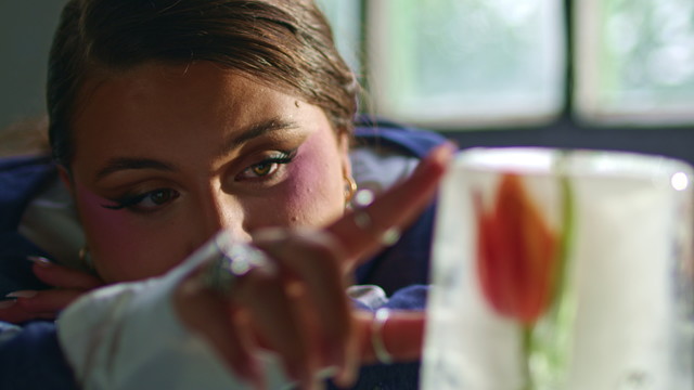 Bea Fernández - Mientras Seas Tú (Visualizer)