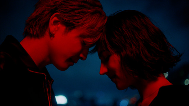 岩田剛典 - Reaching for Your Light