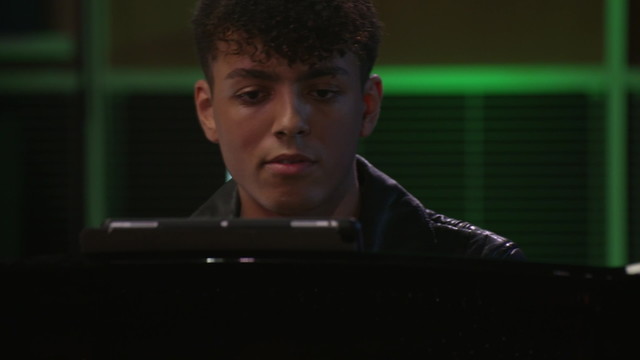 Louis Philippson - Beethoven Virus(After Piano Sonata No. 8, Op. 13: III. Rondo. Allegro)[Arr. for Piano & Orchestra by Louis Philippson] (Official Video)