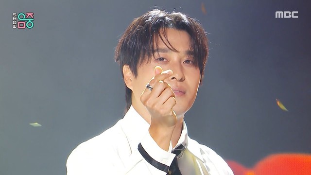 Monday Kiz - Destiny (2025) (운명 (2025)) (Live at Show! MusicCore 2025/07/26)