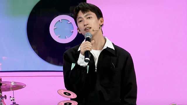 见面吧 - 俞彬独家首唱《她会原谅我》 温柔嗓音诉温情故事 (花絮版)