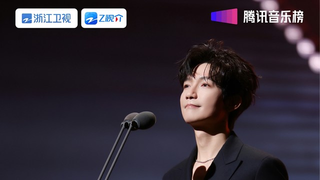 腾讯音乐榜 - 陈楚生年度OST演绎荣誉领取—2025腾讯音乐榜样年度荣誉之夜现场